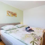 Martha Apartment *